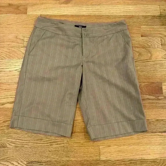 Mossimo Supply Co. Pants - Mossimo Women’s Dressy Long striped Shorts Size: 12 with Cuff